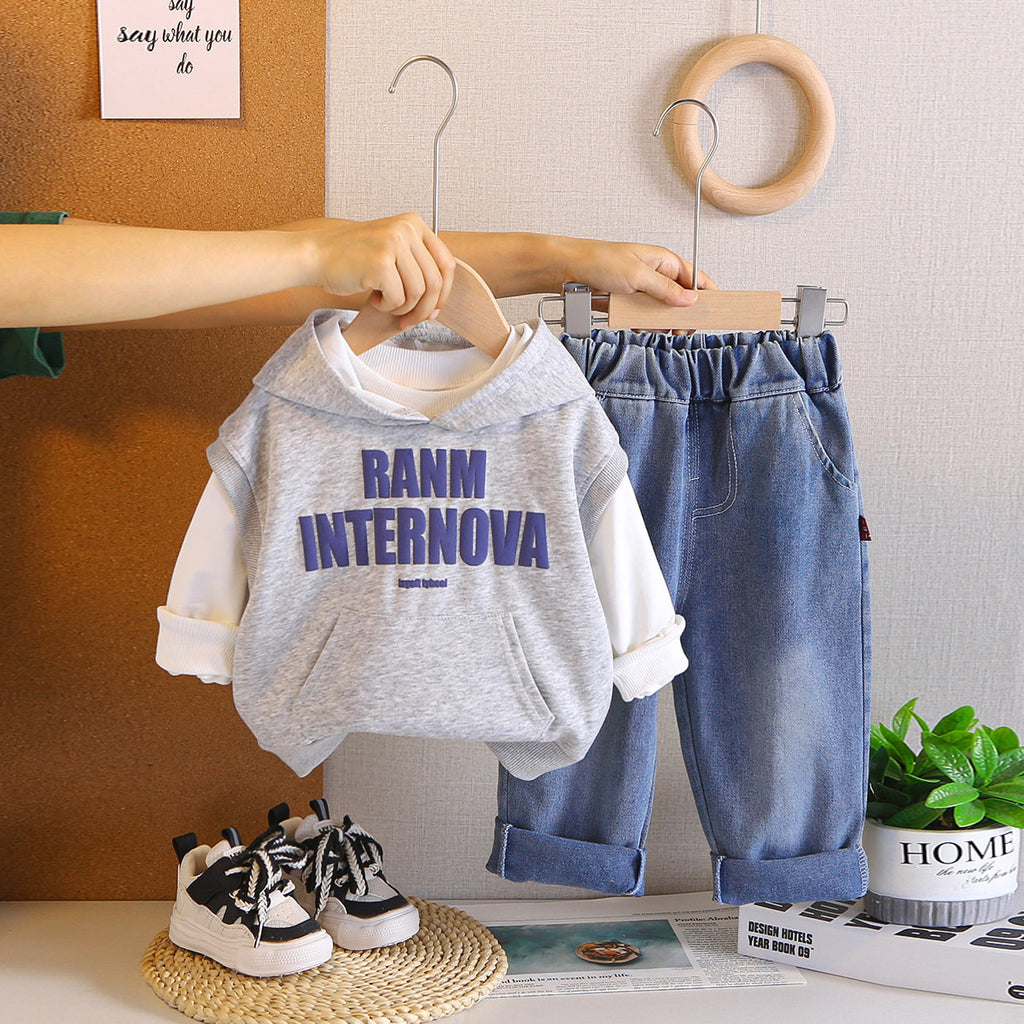 Boys Grey Typographic Printed Sleeveless Sweatshirt With T-Shirt & Denim Pants Set Sets Grey 1-2 Y