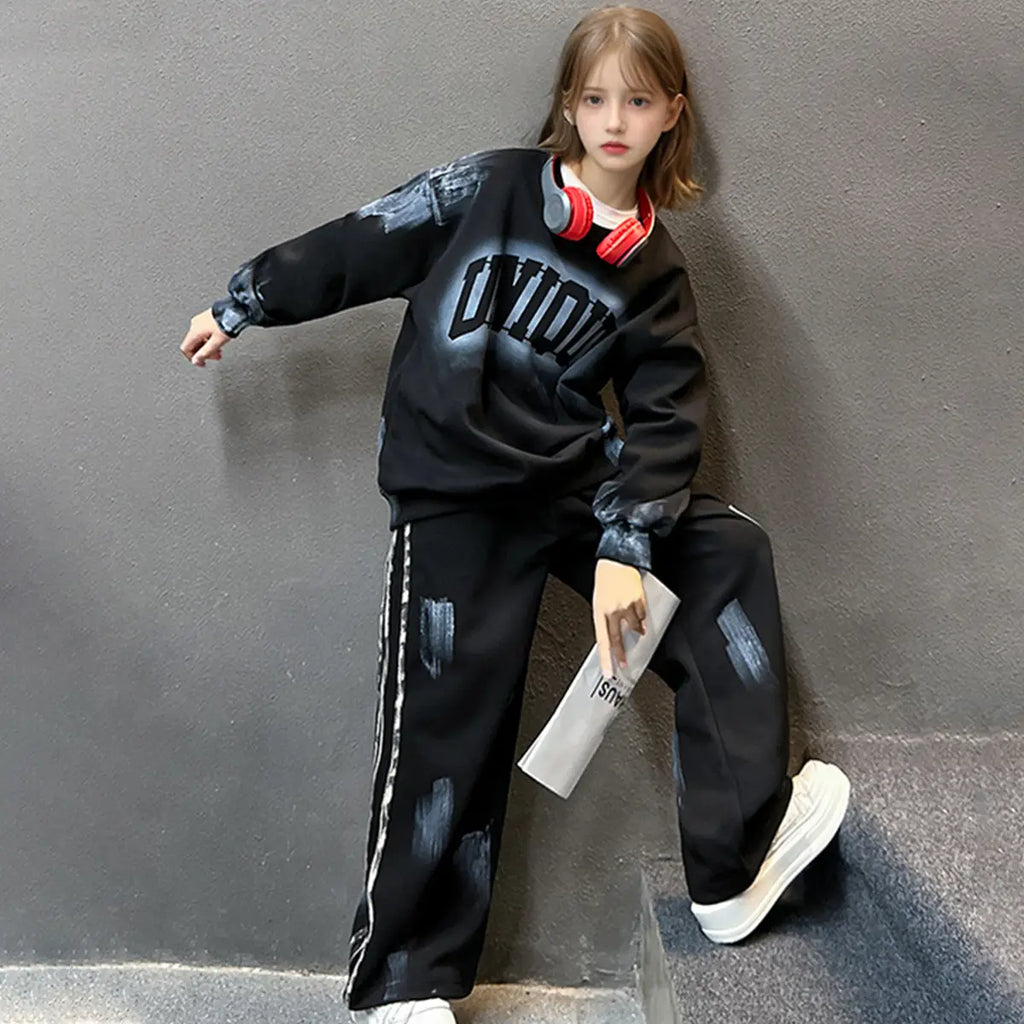 Girls Black Typographic Printed Sweatshirt With Wide Leg Pant Sets Sets Black 5-6 Y