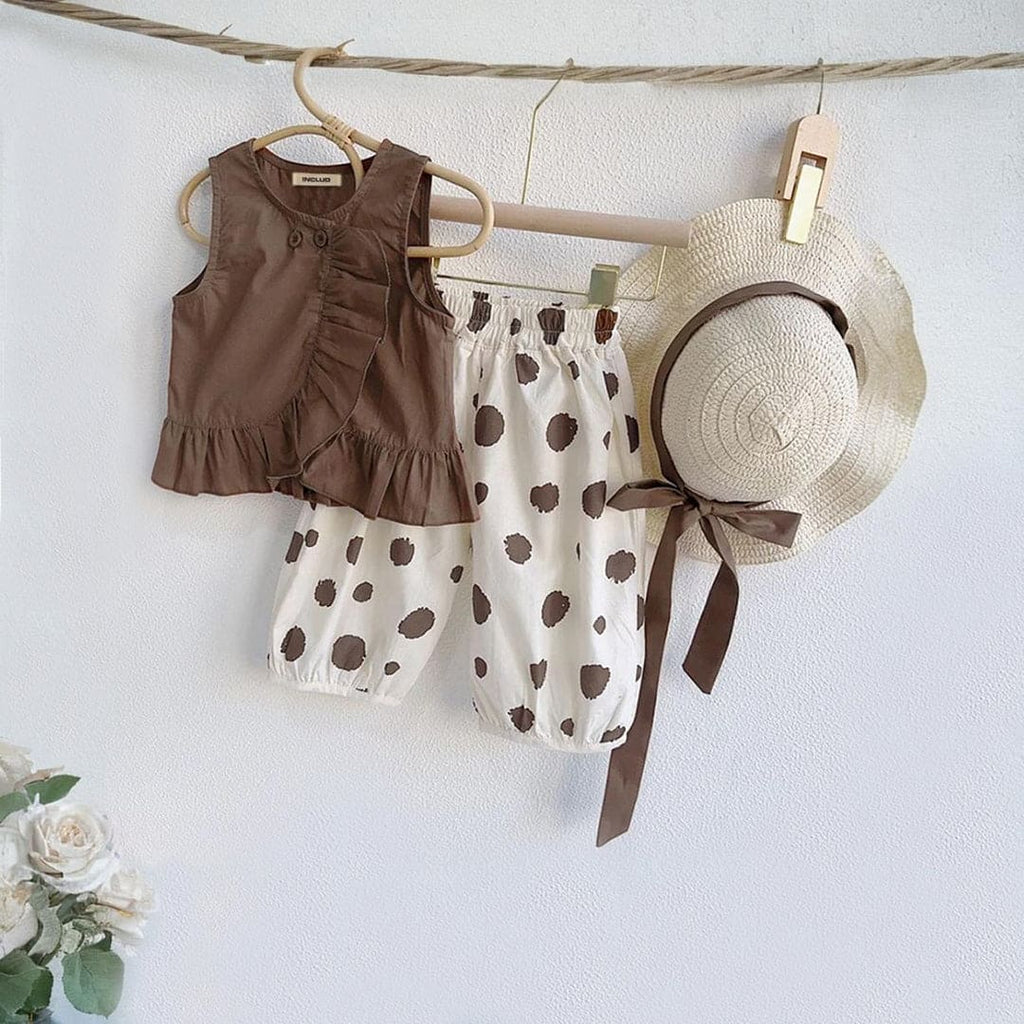 Girls Sleeveless Top With Printed Pants Sets   