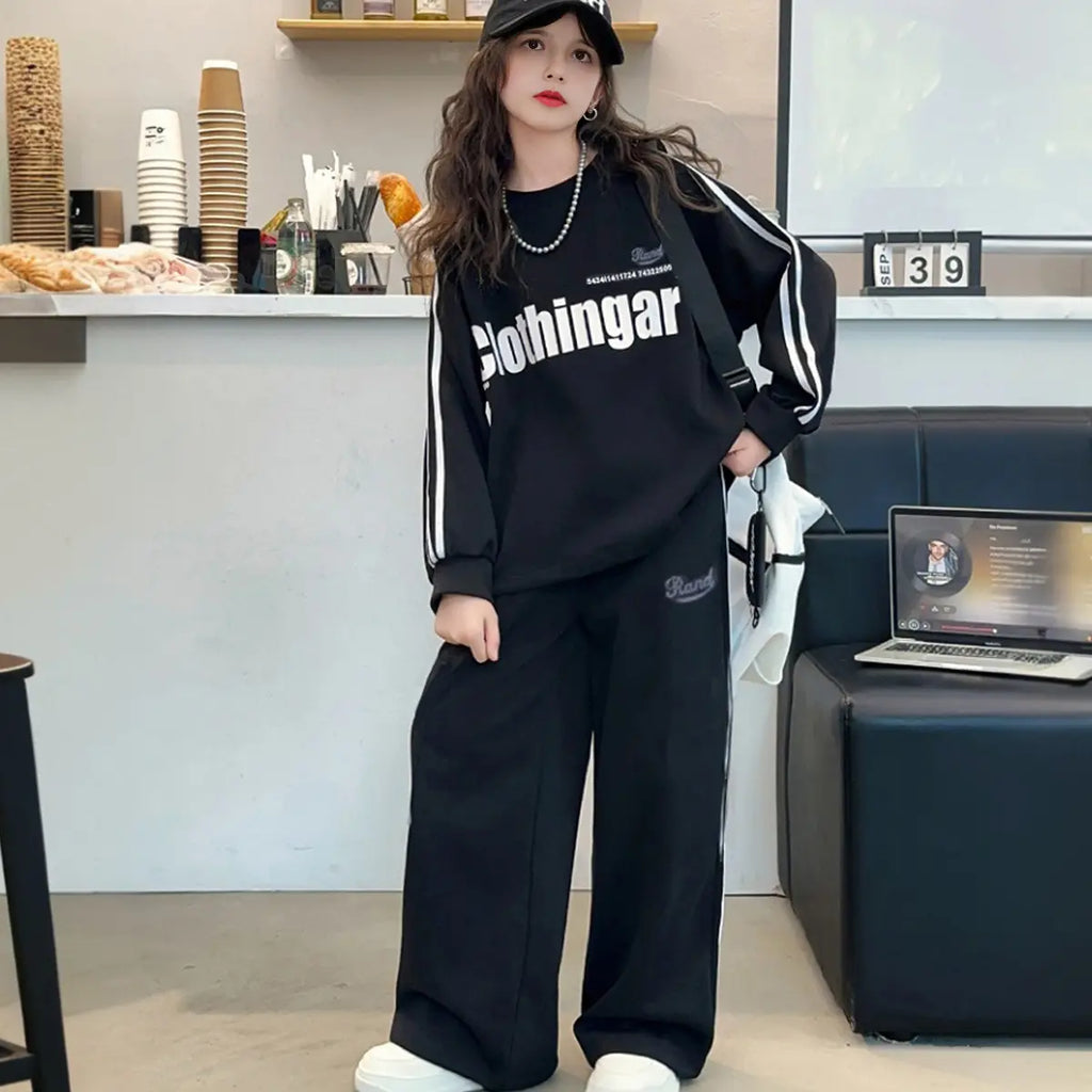 Girls Black Typographic Printed Sweatshirt With Wide Leg Pant Sets Sets Black 5-6 Y