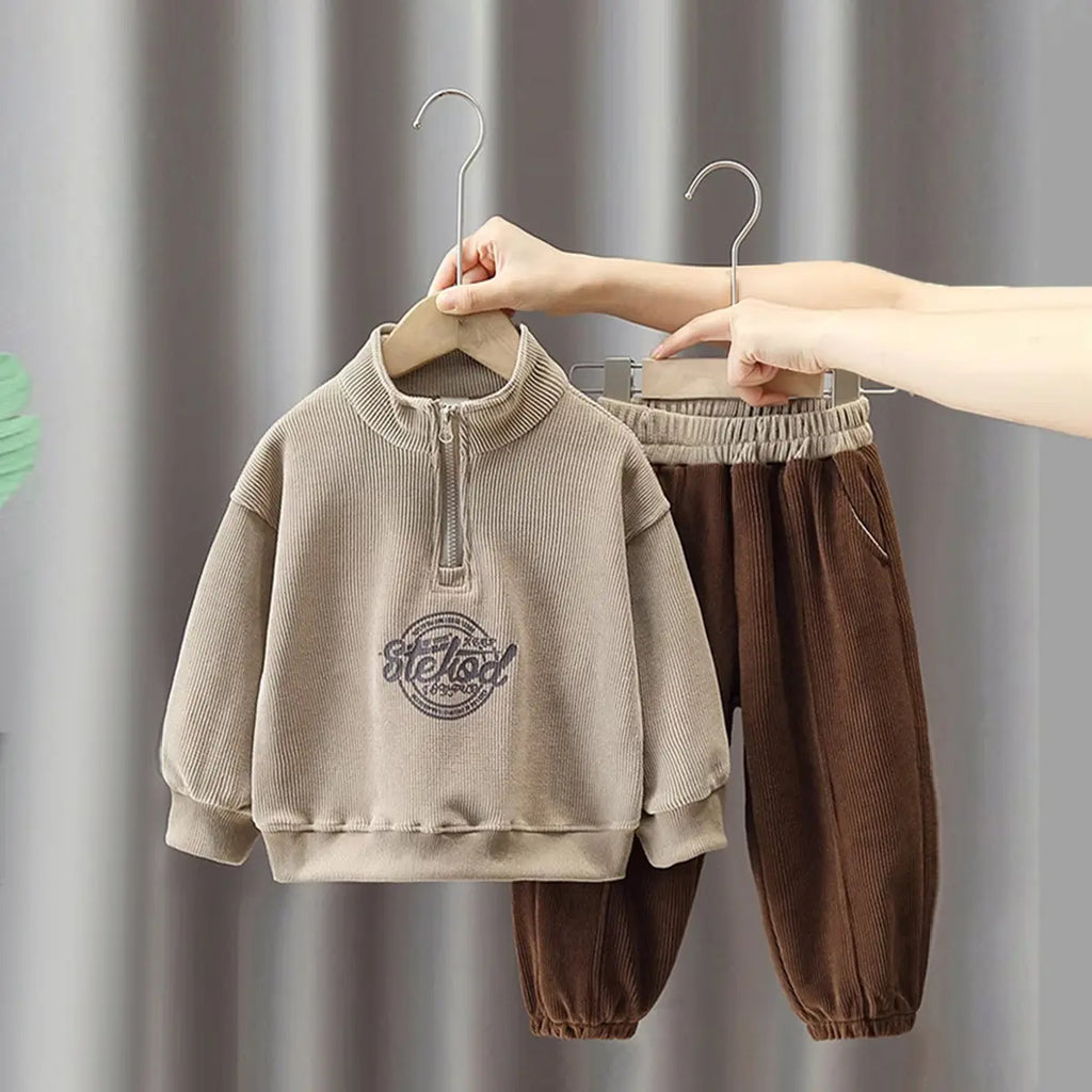 Boys Beige Typographic Printed Half Zipper Sweatshirt With Jogger Sets Sets Beige 1-2 Y