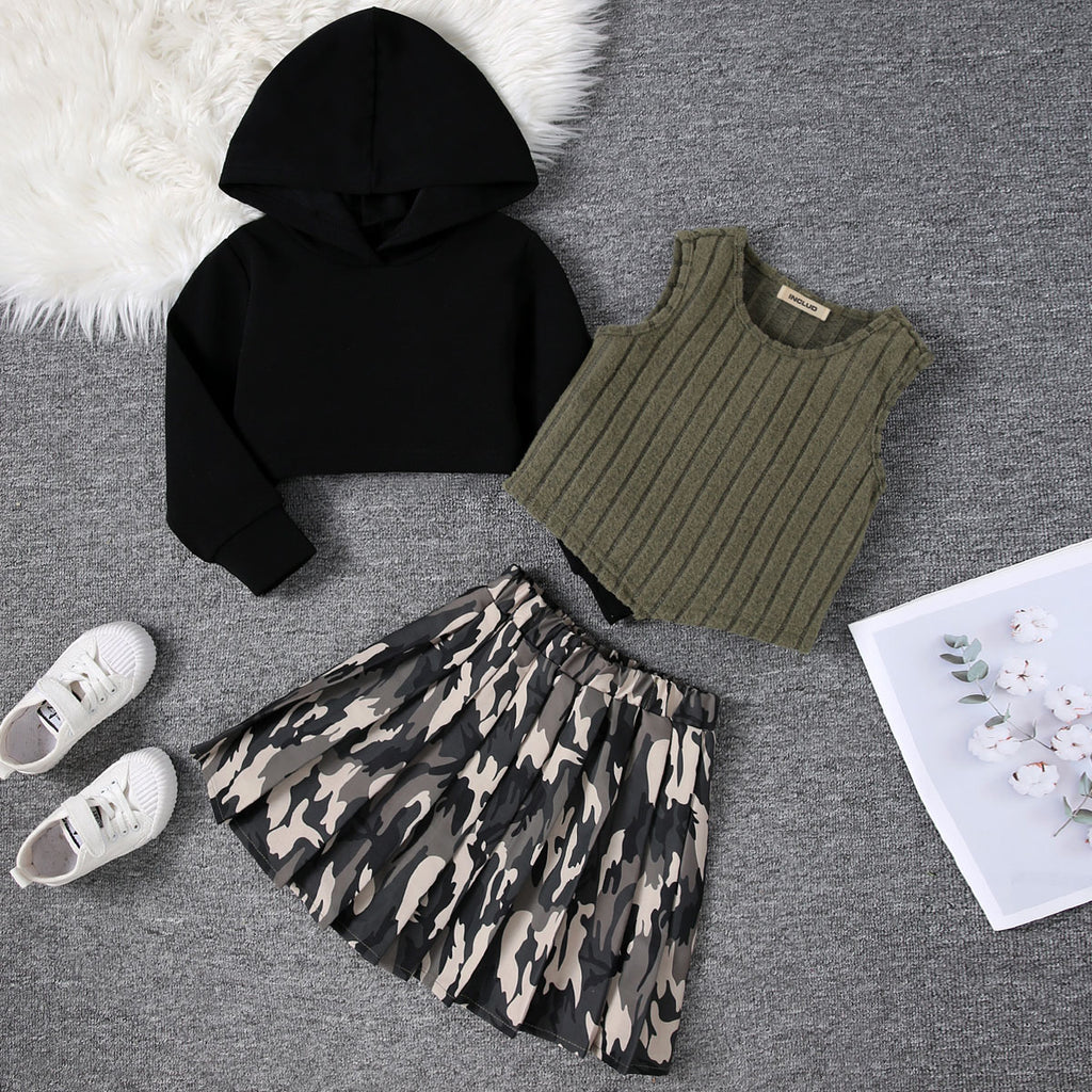 Girls Black Camouflage Printed Skirt With Sleeve T-Shirt & Sweatshirt Sets 3 pc. Sets Black 3-4 Y
