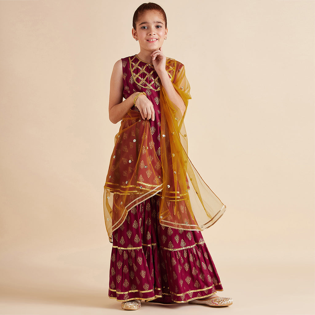 Girls Maroon Printed Regular Sleeveless Kurti With Sharara And Dupatta Set Ethnicwear Girls Maroon 4-5 Y