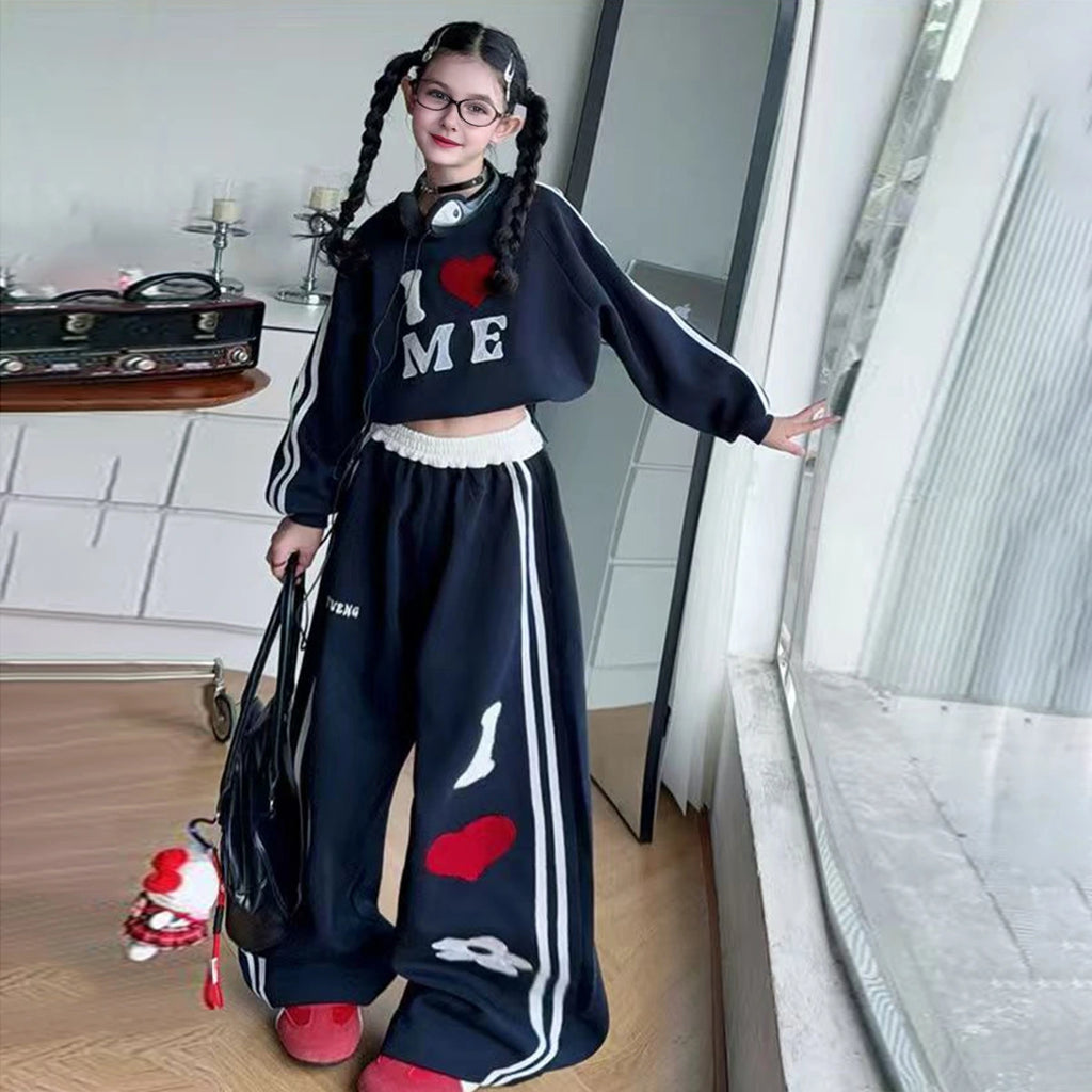 Girls Navy Blue Typographic Printed Cropped Sweatshirt With Wide Leg Pants Sets Sets Navy Blue 5-6 Y