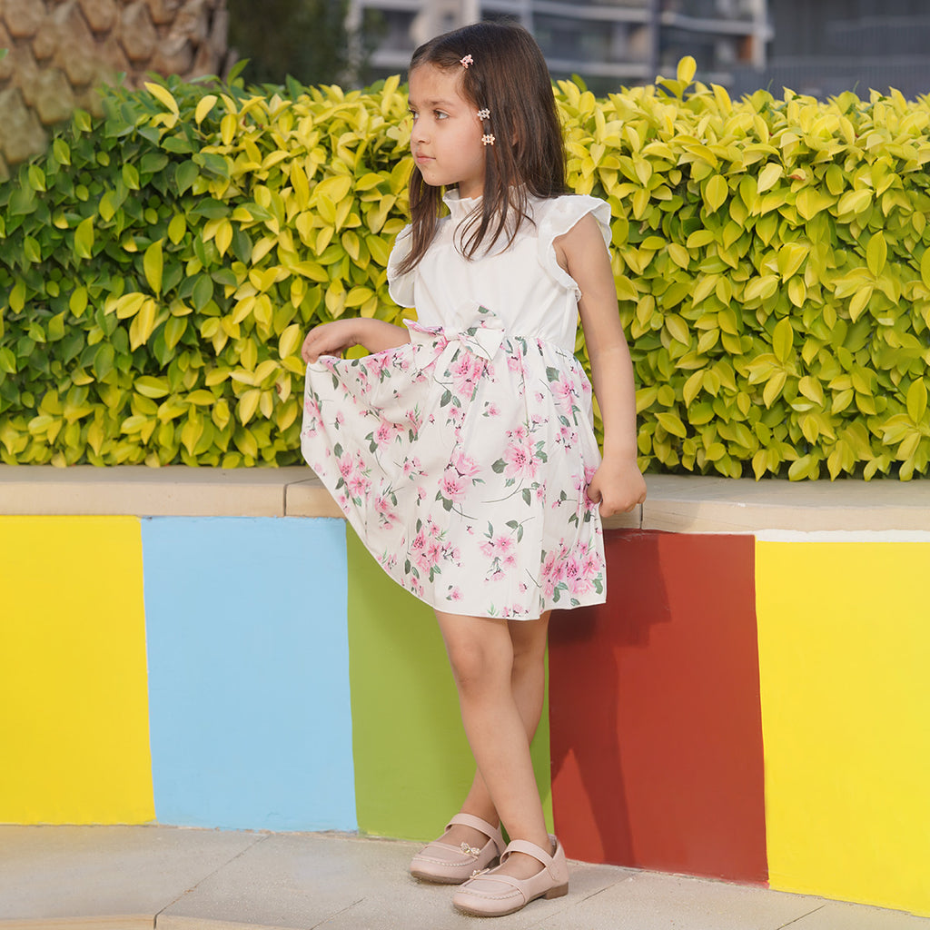 Girls White Floral Printed Fit & Flare Flutter Sleeve Dress Casual Dresses