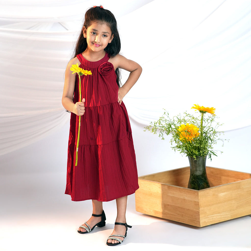 Girls Maroon Texture Panelled Halter Neck A-line Dress Casual Dresses Maroon 3-4 Y