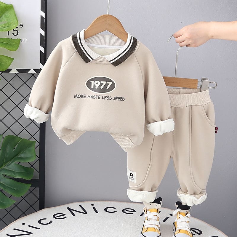 Boys Off White Reglan Sleeves Sweatshirt with Trouser Set Sets Off White 1-2 Y 