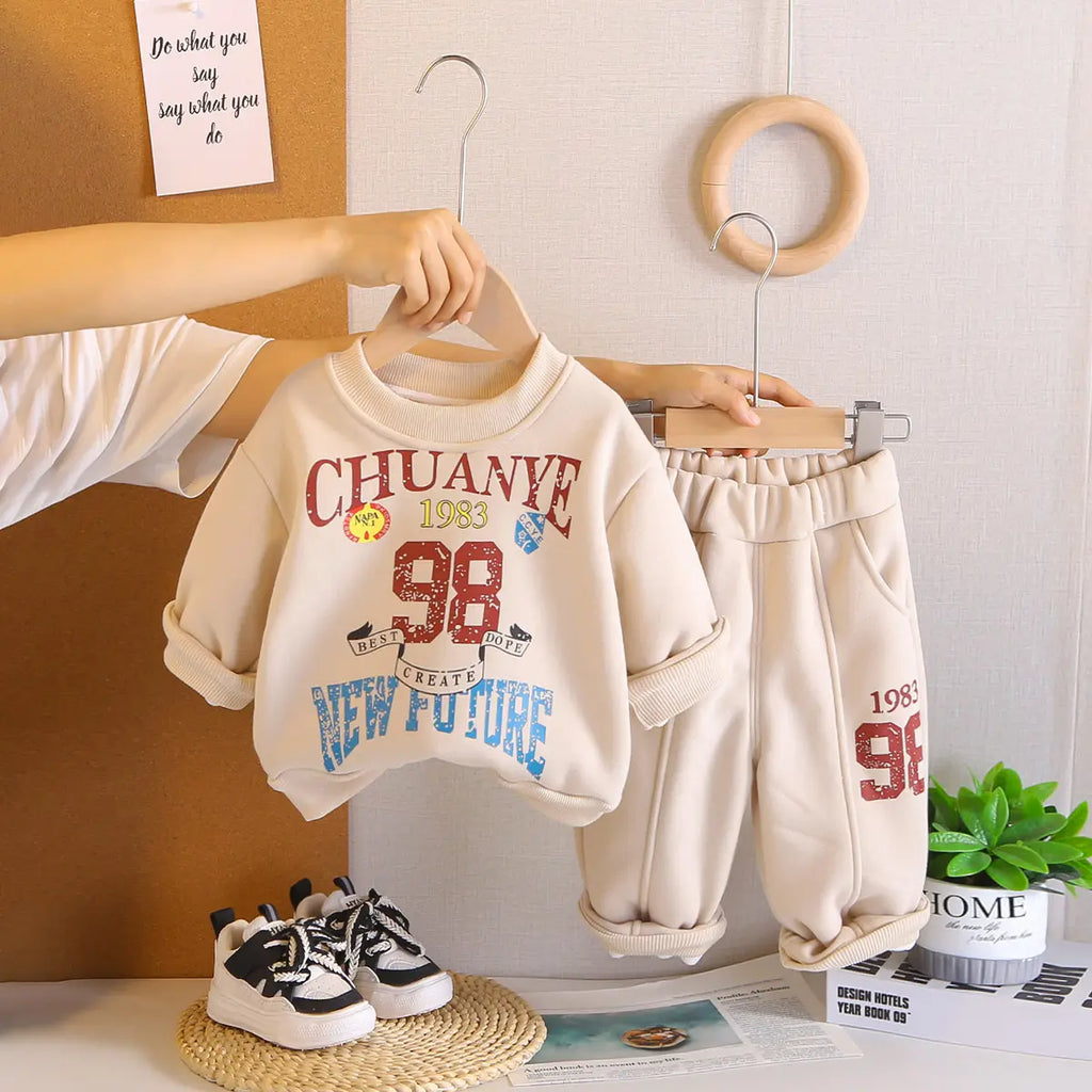 Boys Beige Alphanumeric Printed sweatshirt With Jogger Sets Sets Beige 1-2 Y