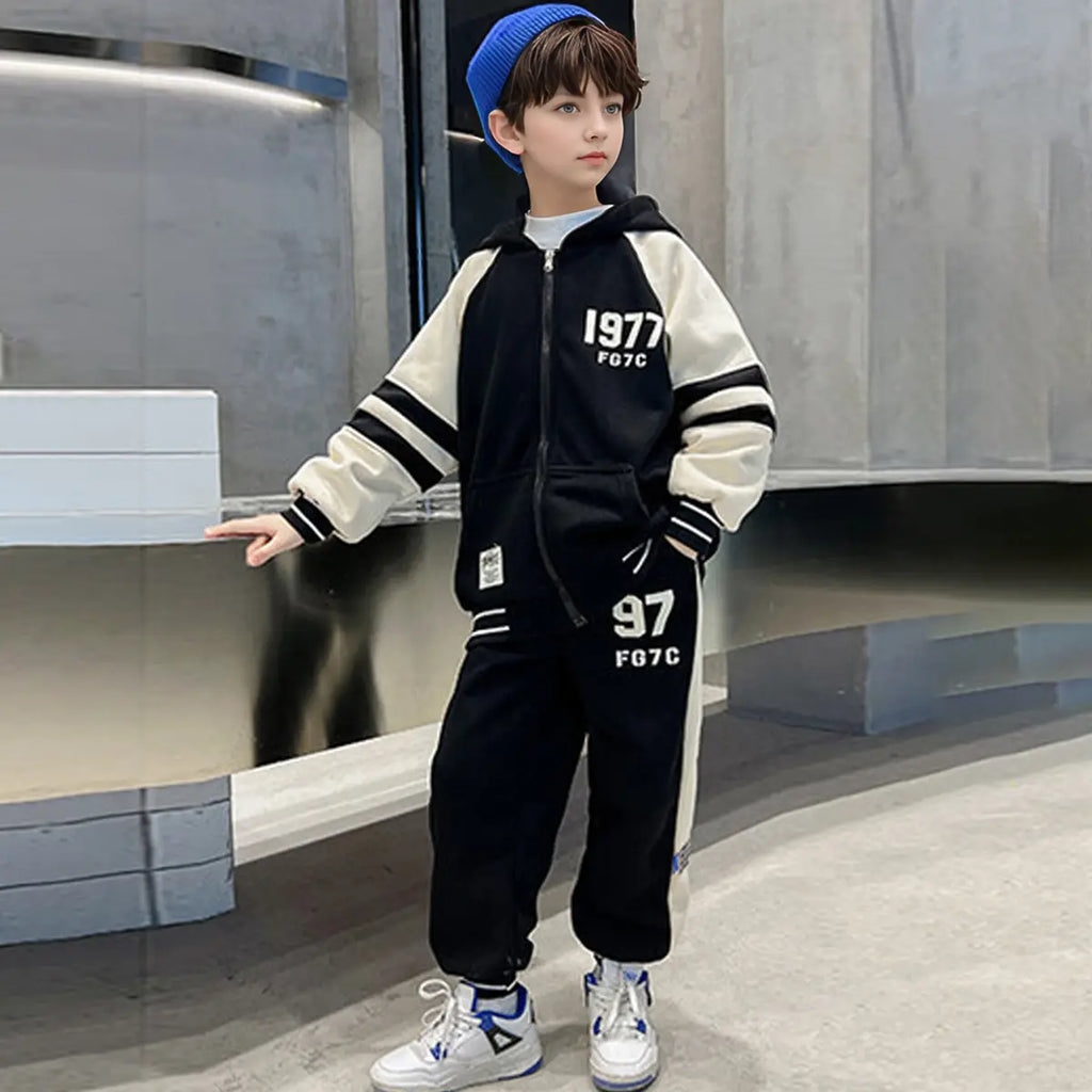 Boys Black Alphanumeric Printed Oversized Hooded Zipper Jacket With Jogger Sets Sets Black 5-6 Y